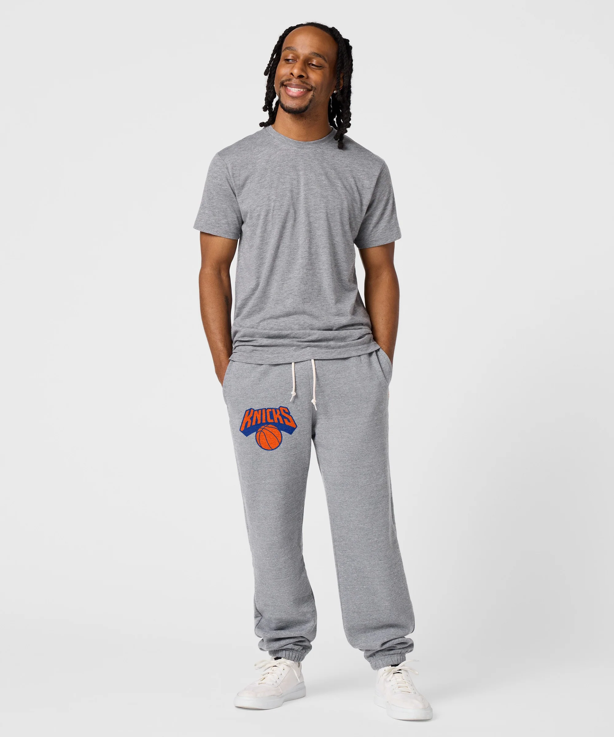 New York Knicks Logo Sweatpants - Image 10